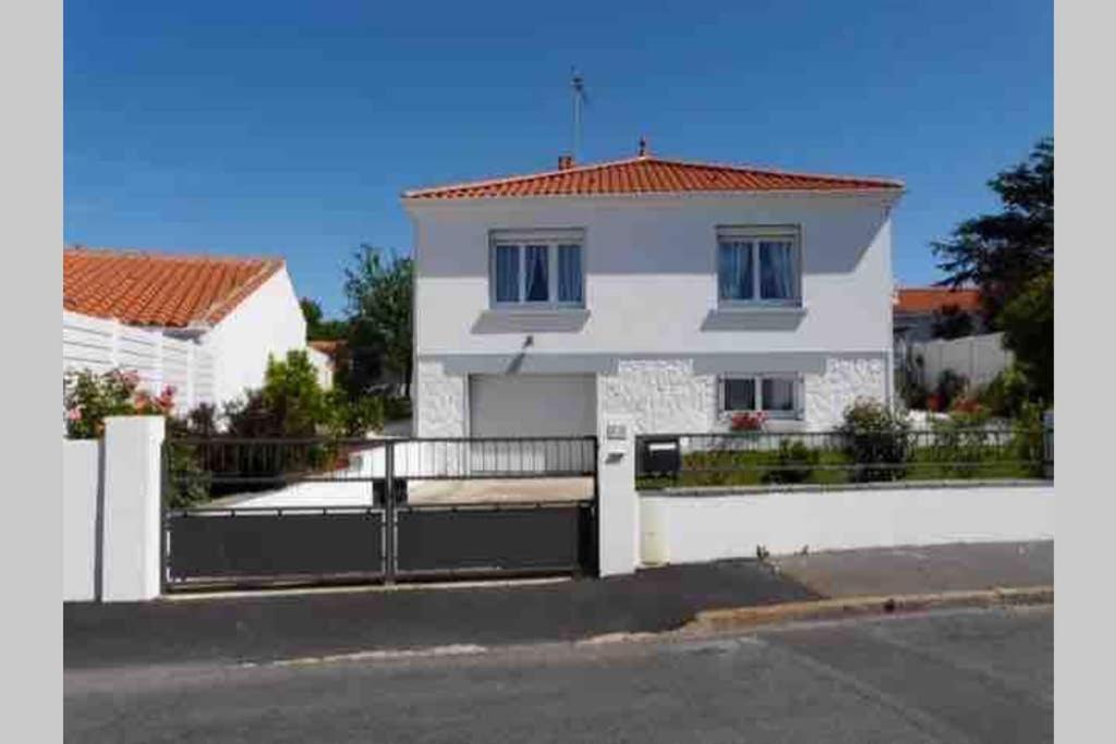 Charmante Maison Idealement Situee Saint-Gilles-Croix-de-Vie Exteriér fotografie